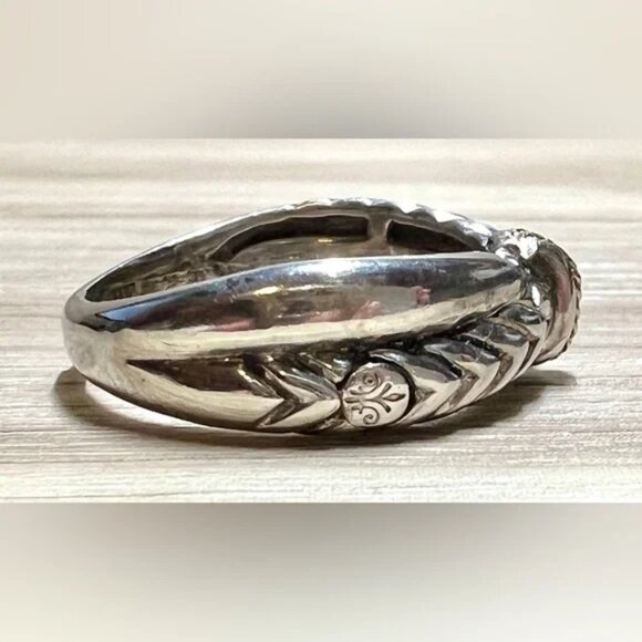 Andrea Candela Sterling Silver & 18k Yellow Gold Textured Crossover “Linea” Ring - Picture 5 of 11